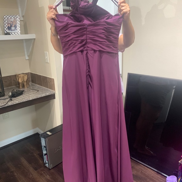 Dress - Picture 2 of 2